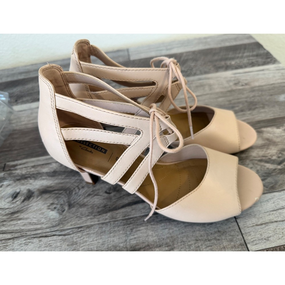Clarks Heeled Sandals 9.5 Nude Lace Up Peep Toe Strappy Dressy Chic